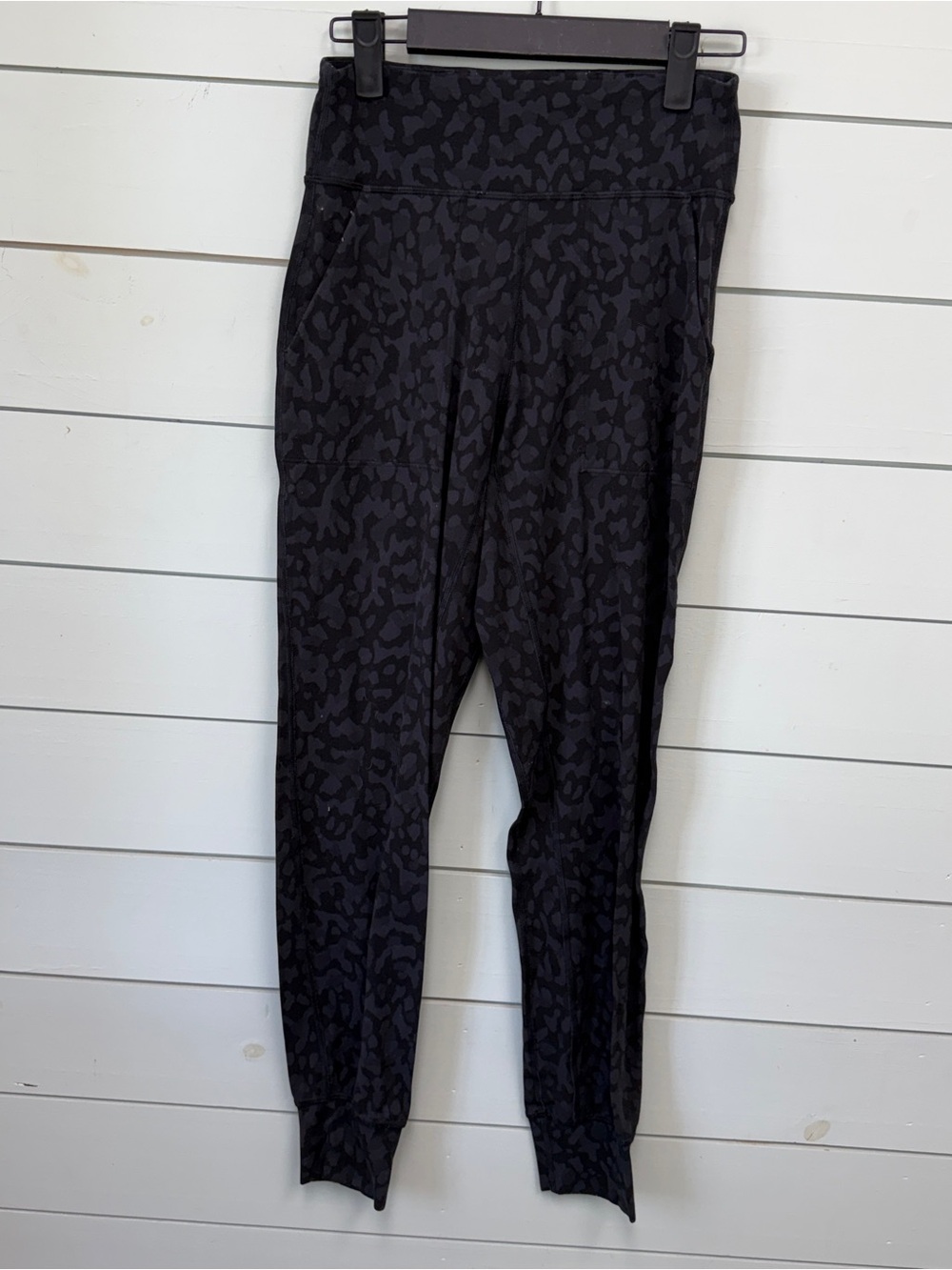 Lululemon align joggers‎ 28” wild thing camo women’s size 4